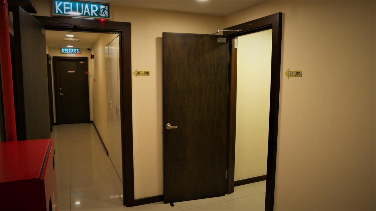 Transit Hotel Labuan Buitenkant foto