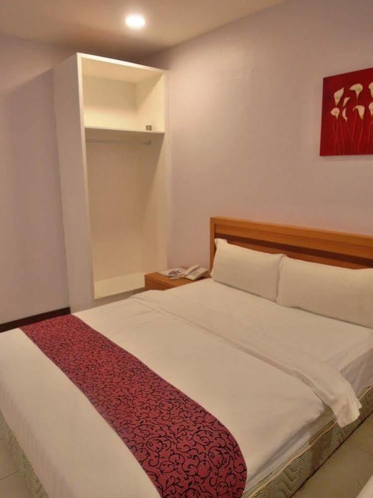 Transit Hotel Labuan Buitenkant foto