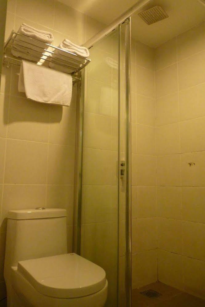 Transit Hotel Labuan Buitenkant foto